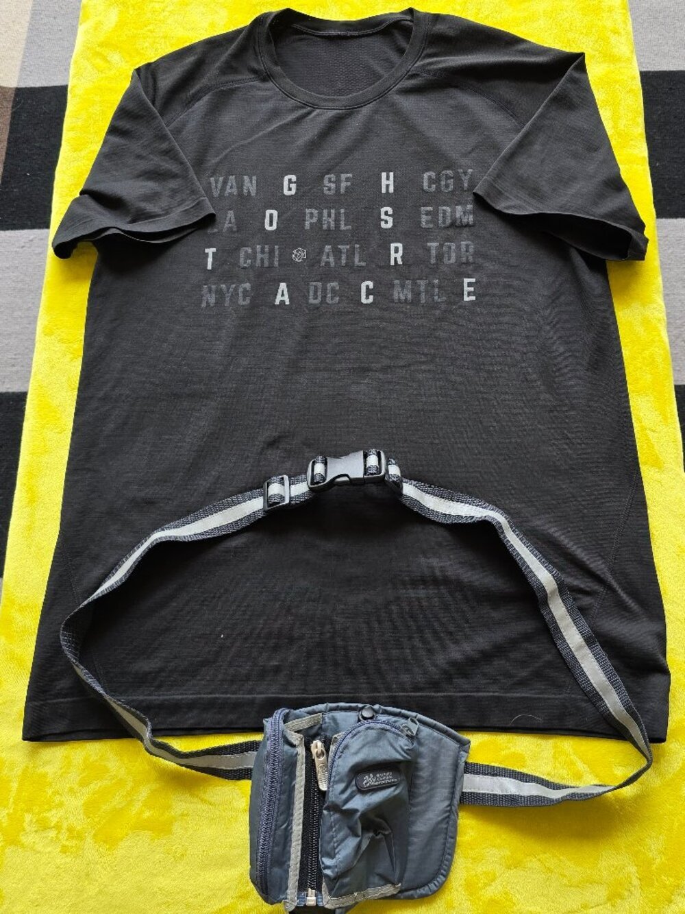 Lululemon GOHSTRACE special event shirt and running bag set